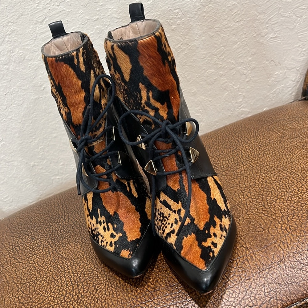 Lightly used Rare Uniquely Styled Derek Lam Crosby Calf Hair and Leather Boots! - Picture 4 of 8